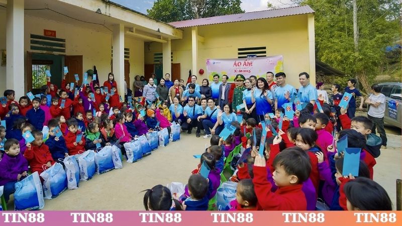 Những chiếc áo ấm mang đến sứ mệnh cao cả