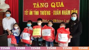 Tết ấm tình thương